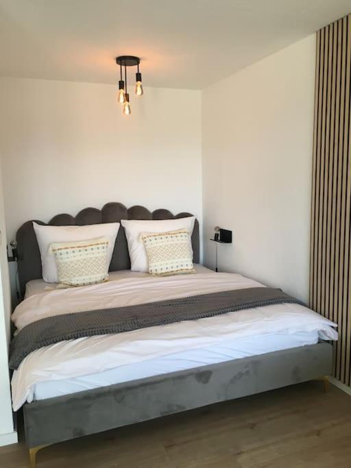 Gemuetliches Apartment Mit Wundervollem Weitblick Loffingen Bagian luar foto